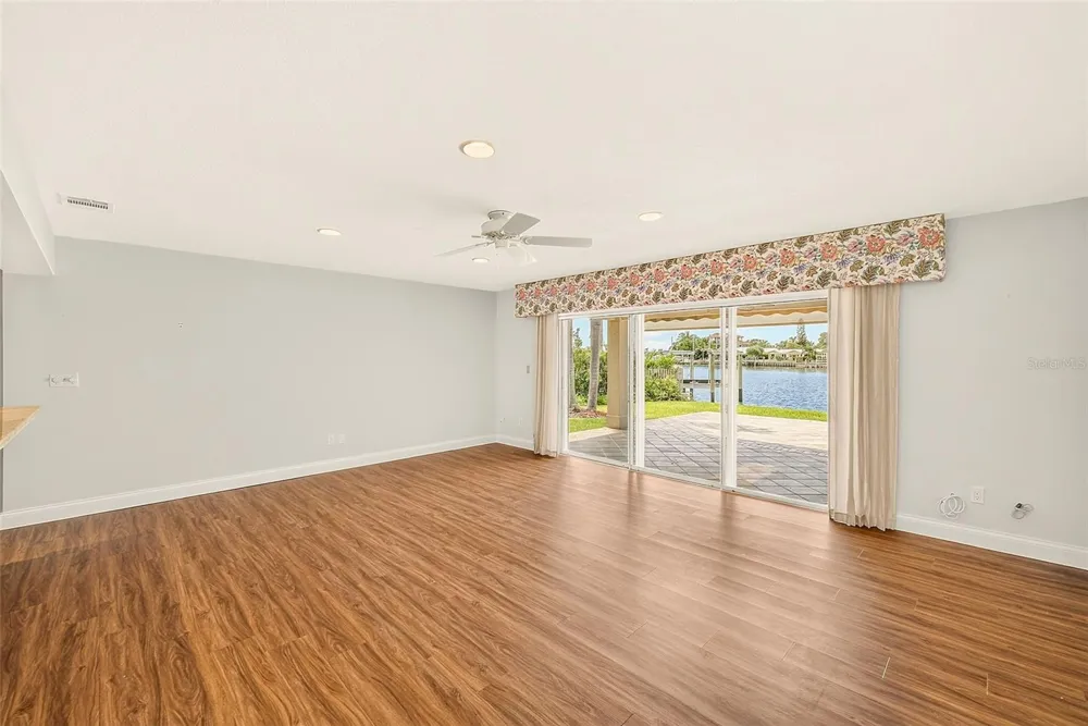 513 HARBOR DRIVE Indian Rocks Beach, FL 33785