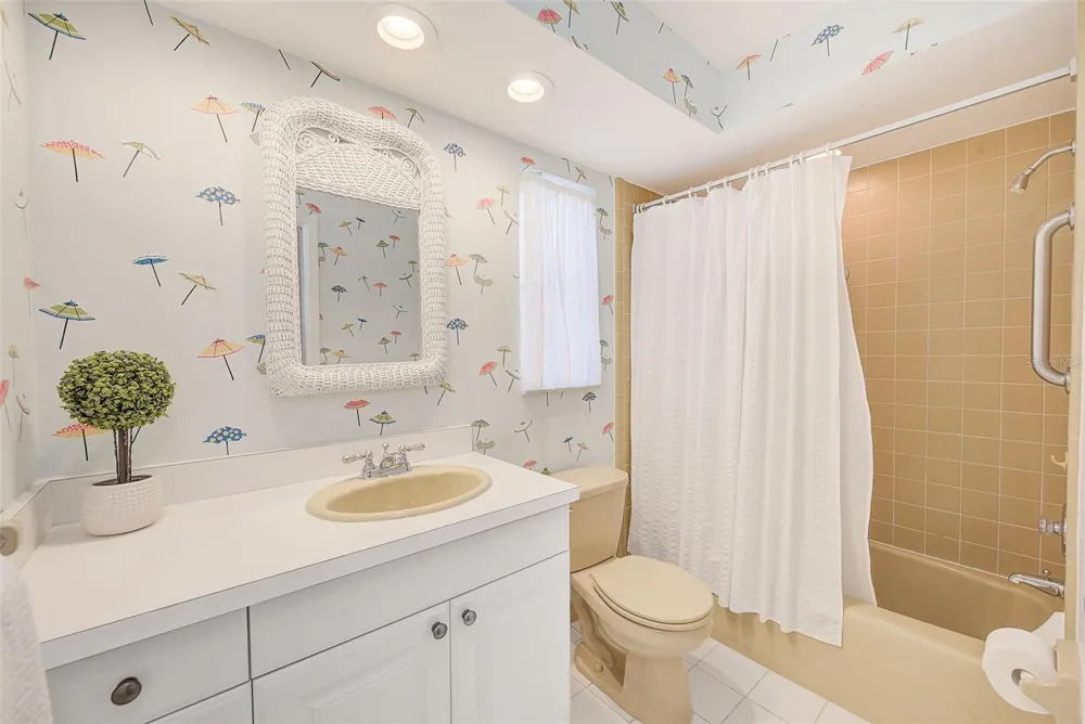 513 HARBOR DRIVE Indian Rocks Beach, FL 33785