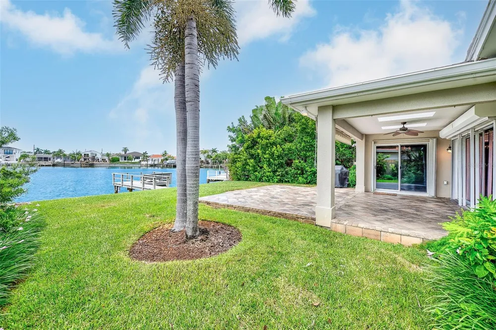 513 HARBOR DRIVE Indian Rocks Beach, FL 33785