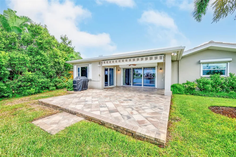 513 HARBOR DRIVE Indian Rocks Beach, FL 33785
