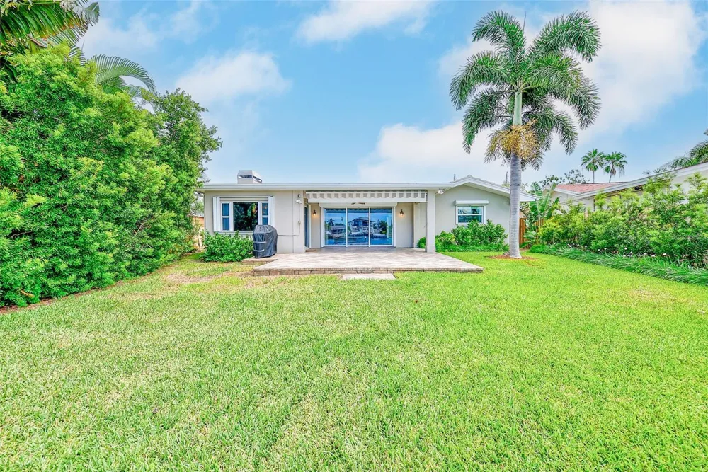 513 HARBOR DRIVE Indian Rocks Beach, FL 33785
