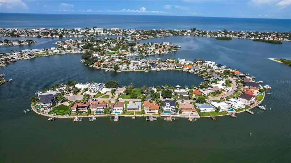 513 HARBOR DRIVE Indian Rocks Beach, FL 33785