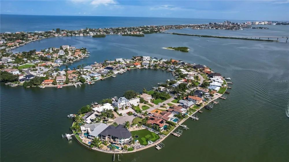 513 HARBOR DRIVE Indian Rocks Beach, FL 33785
