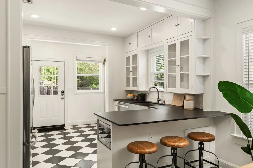 1612 Travis Heights Boulevard Austin, TX 78704