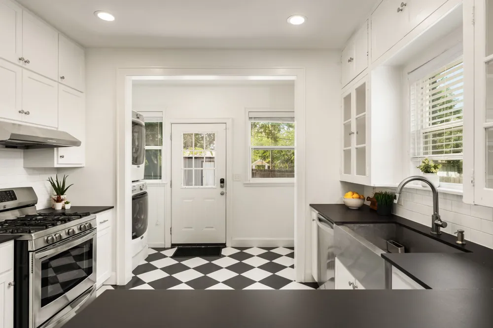 1612 Travis Heights Boulevard Austin, TX 78704