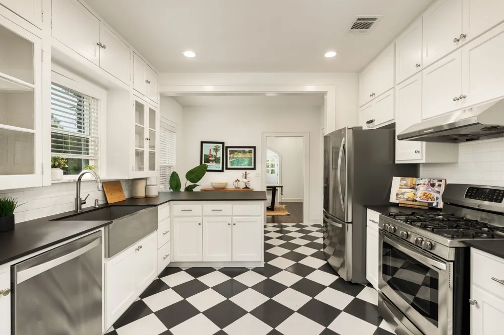 1612 Travis Heights Boulevard Austin, TX 78704