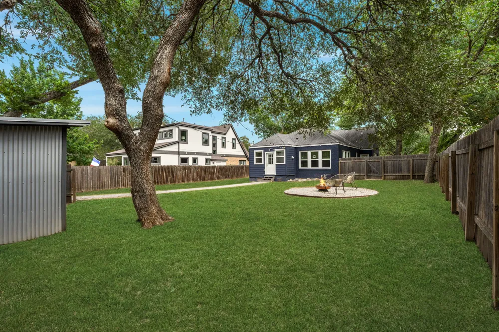 1612 Travis Heights Boulevard Austin, TX 78704