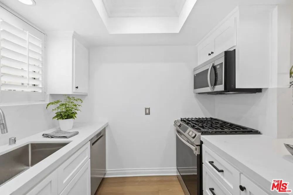 4164 Tujunga Avenue #103 Studio City, CA 91604