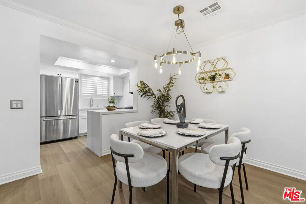 4164 Tujunga Avenue #103 Studio City, CA 91604