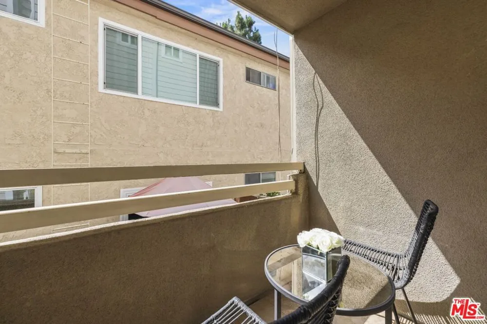 4164 Tujunga Avenue #103 Studio City, CA 91604