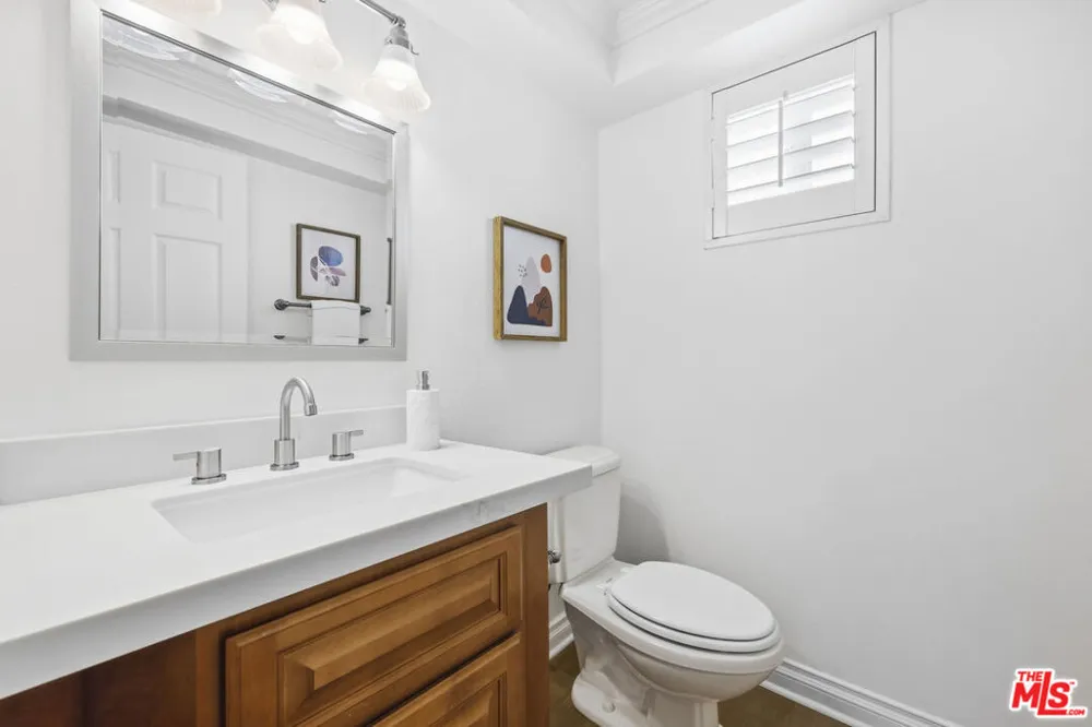 4164 Tujunga Avenue #103 Studio City, CA 91604