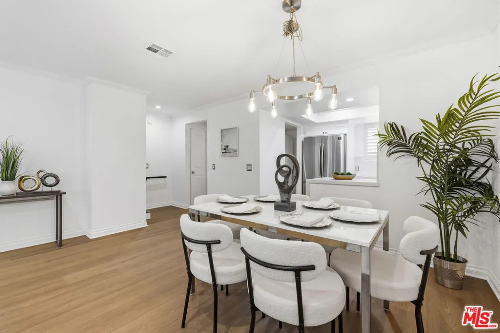 4164 Tujunga Avenue #103 Studio City, CA 91604