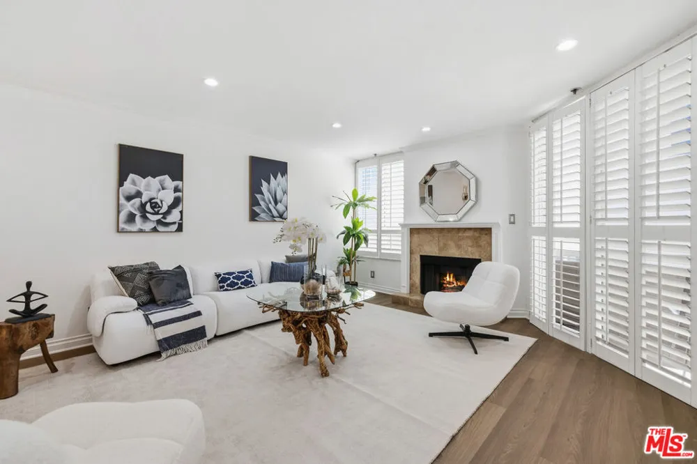 4164 Tujunga Avenue #103 Studio City, CA 91604