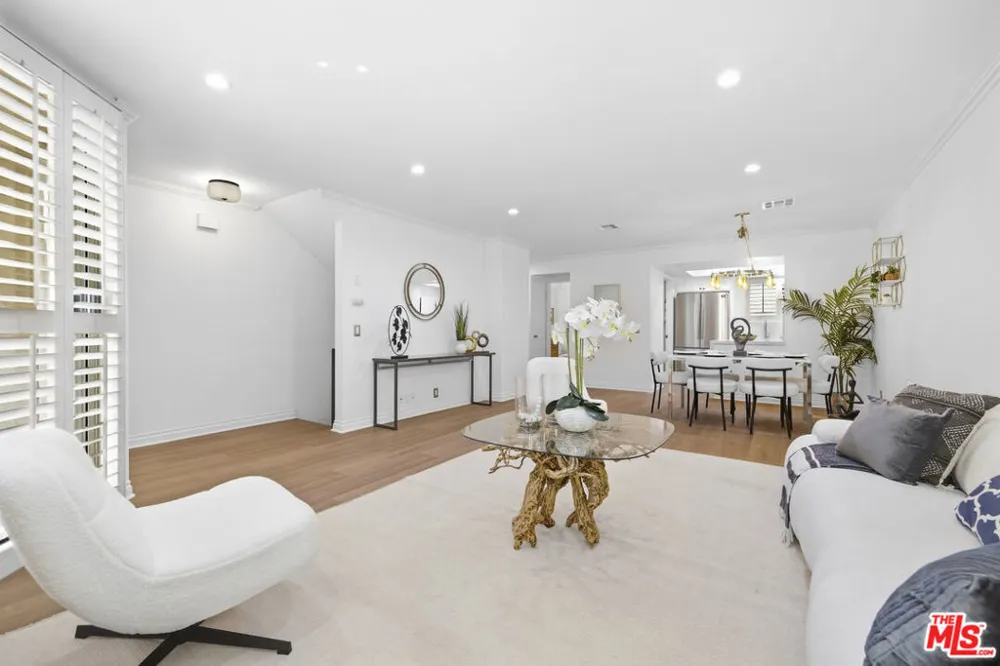 4164 Tujunga Avenue #103 Studio City, CA 91604