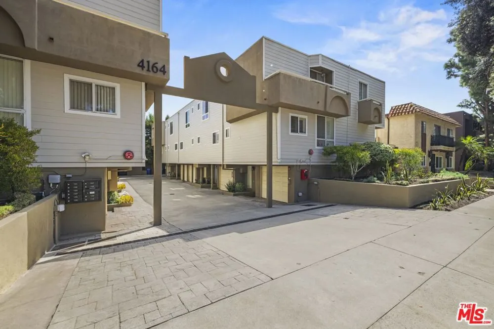 4164 Tujunga Avenue #103 Studio City, CA 91604