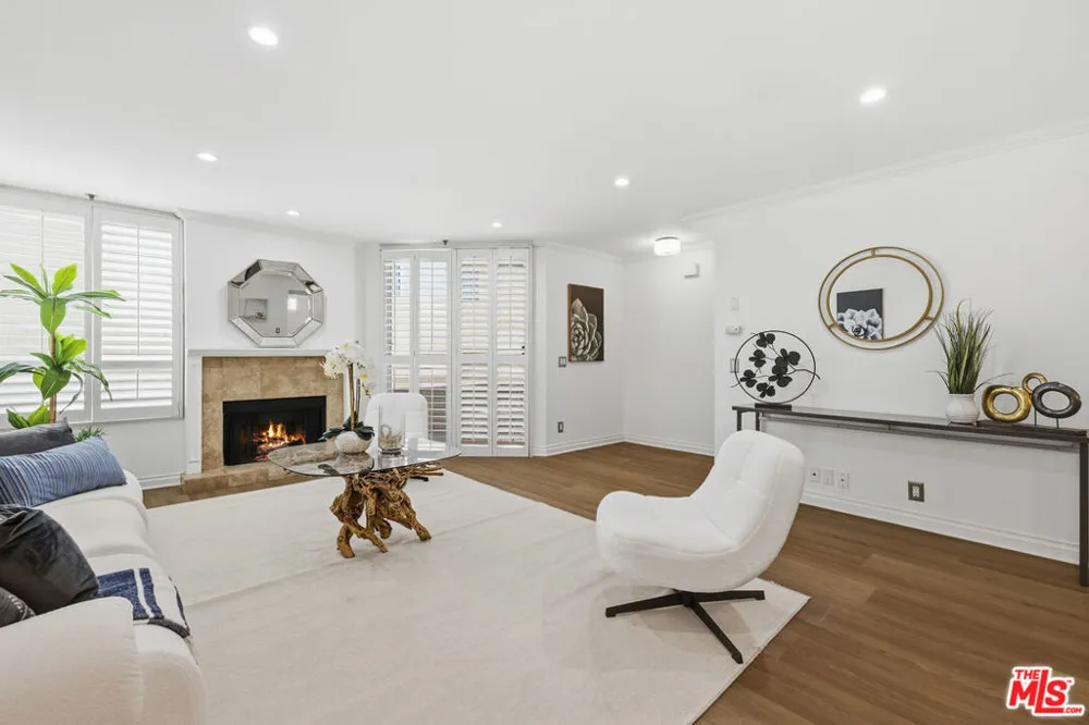 4164 Tujunga Avenue #103 Studio City, CA 91604
