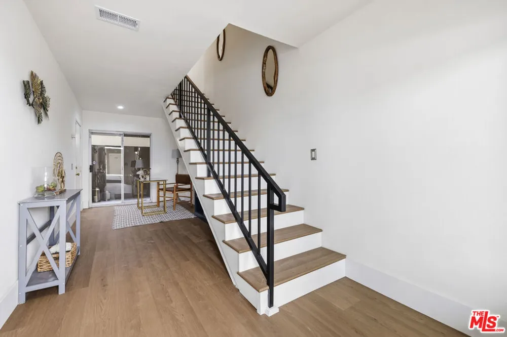 4164 Tujunga Avenue #103 Studio City, CA 91604