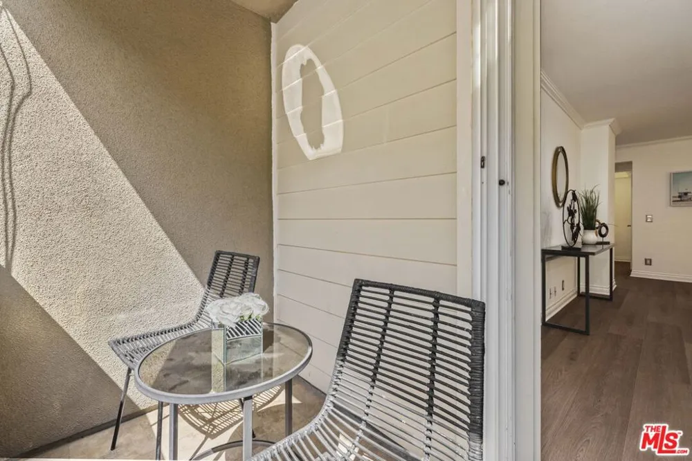 4164 Tujunga Avenue #103 Studio City, CA 91604