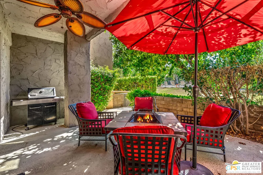 215 Calle Bravo Palm Springs, CA 92264