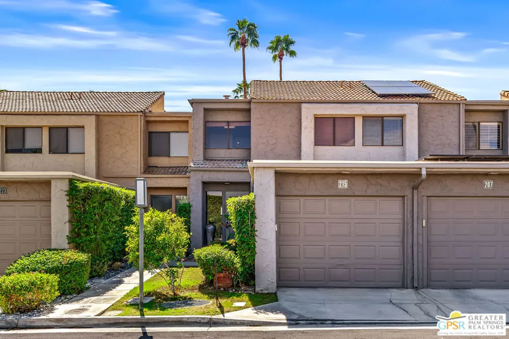 215 Calle Bravo Palm Springs, CA 92264