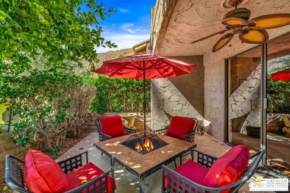 215 Calle Bravo Palm Springs, CA 92264