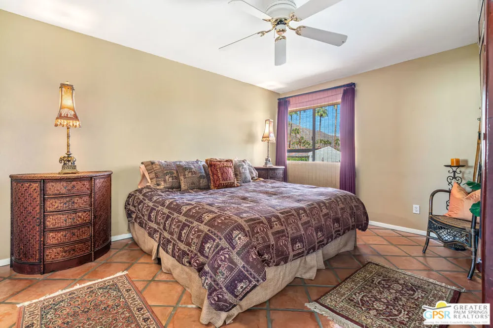 215 Calle Bravo Palm Springs, CA 92264