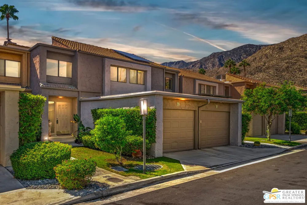 215 Calle Bravo Palm Springs, CA 92264