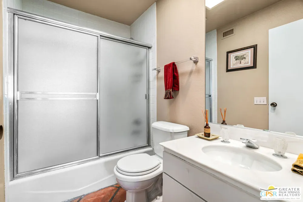 215 Calle Bravo Palm Springs, CA 92264
