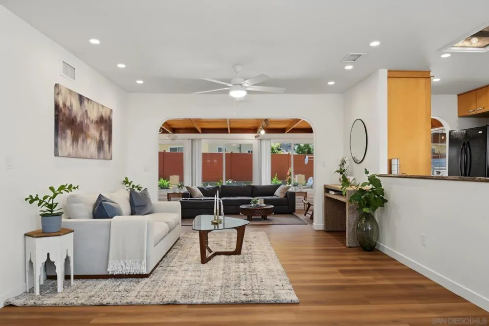 7118 Conestoga San Diego, CA 92120