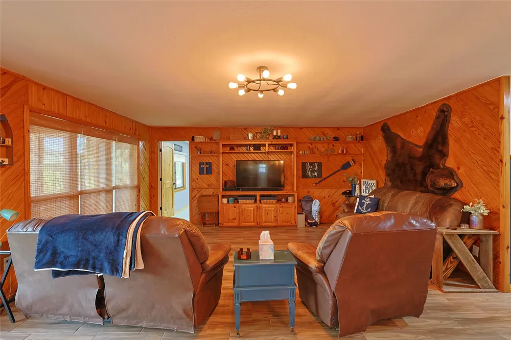 121922 S 4109 ROAD Eufaula, OK 74432