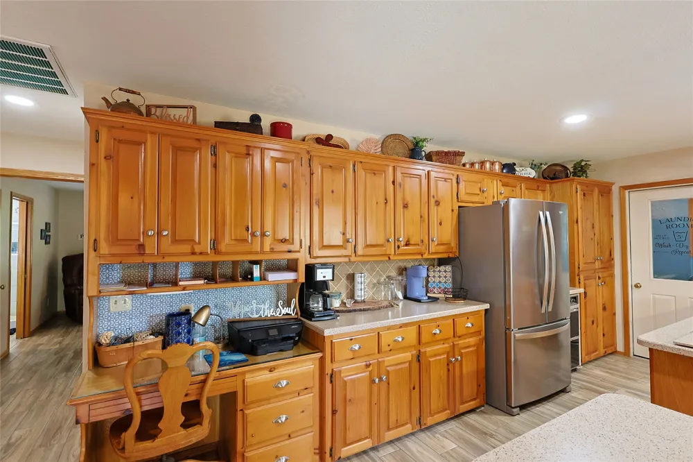 121922 S 4109 ROAD Eufaula, OK 74432