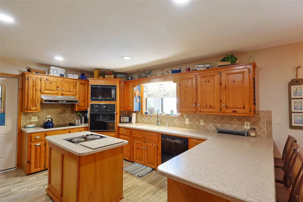 121922 S 4109 ROAD Eufaula, OK 74432