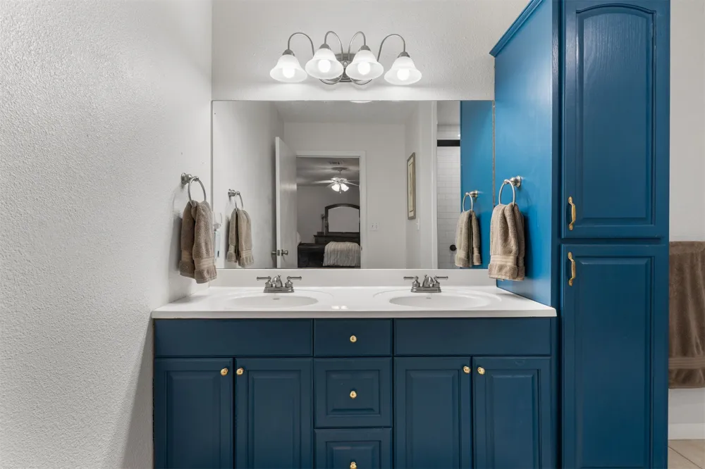 1520 S Lynn Lane Road Tulsa, OK 74108