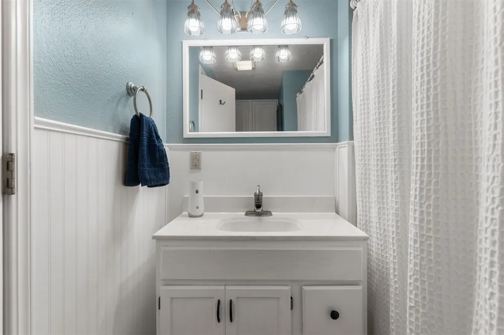 1520 S Lynn Lane Road Tulsa, OK 74108