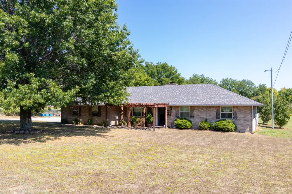 12502 County Road 3570 Ada, OK 74820