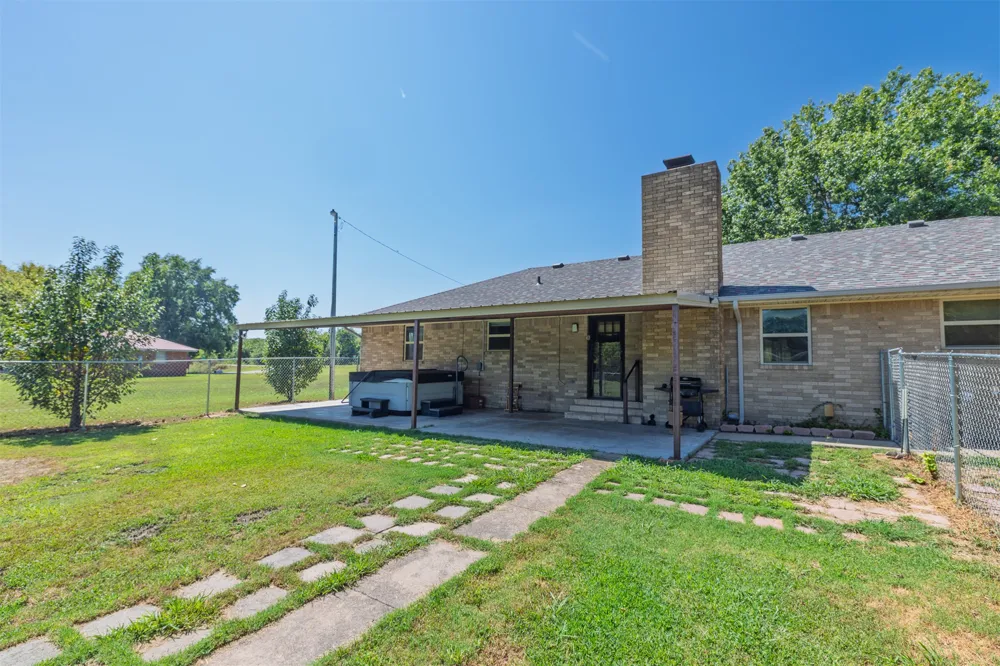 12502 County Road 3570 Ada, OK 74820
