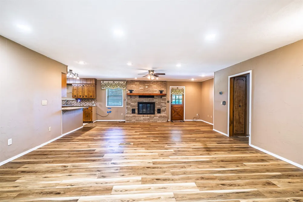 12502 County Road 3570 Ada, OK 74820