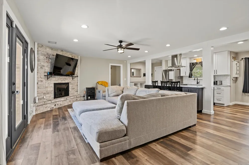 9711 S 236th East EastAvenue Broken Arrow, OK 74014