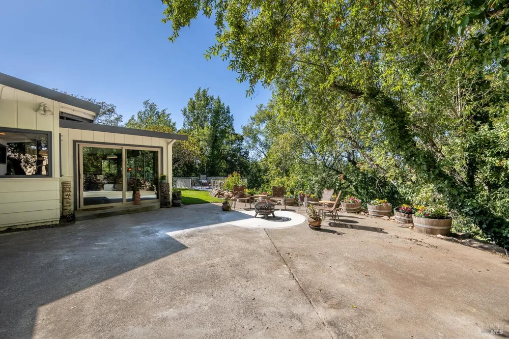 4790 Montgomery Lane Santa Rosa, CA 95409