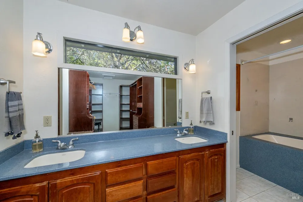 4790 Montgomery Lane Santa Rosa, CA 95409