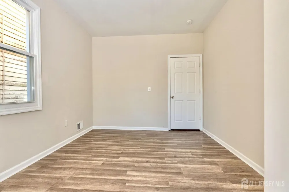 186 17th Street #1 East Orange, NJ 07017