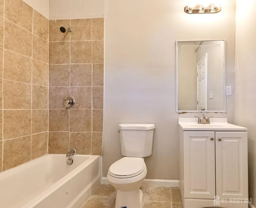 186 17th Street #1 East Orange, NJ 07017