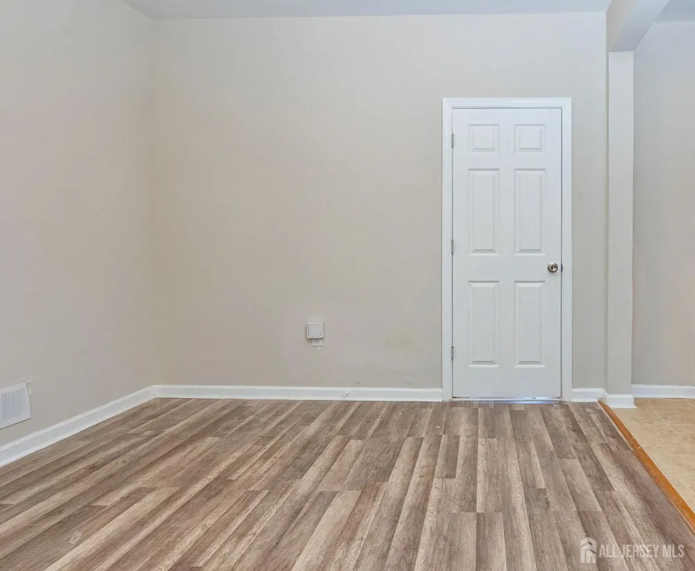 186 17th Street #1 East Orange, NJ 07017