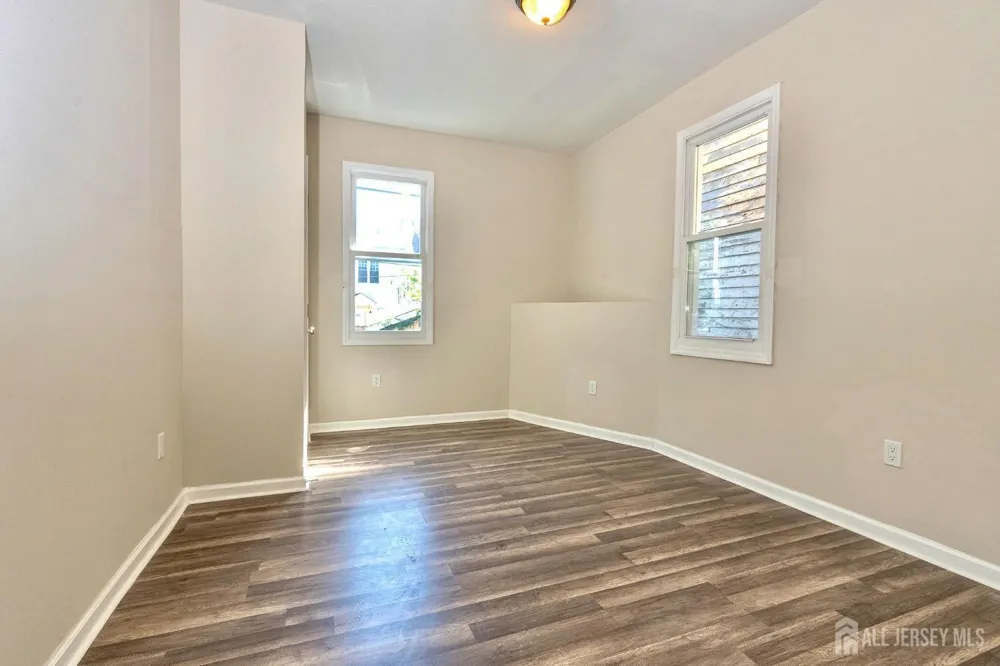 186 17th Street #1 East Orange, NJ 07017