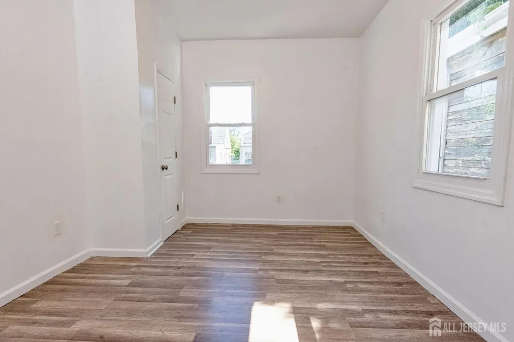 186 17th Street #2 East Orange, NJ 07017
