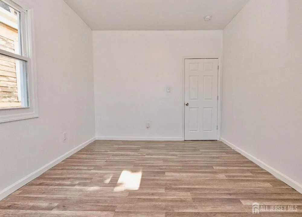186 17th Street #2 East Orange, NJ 07017