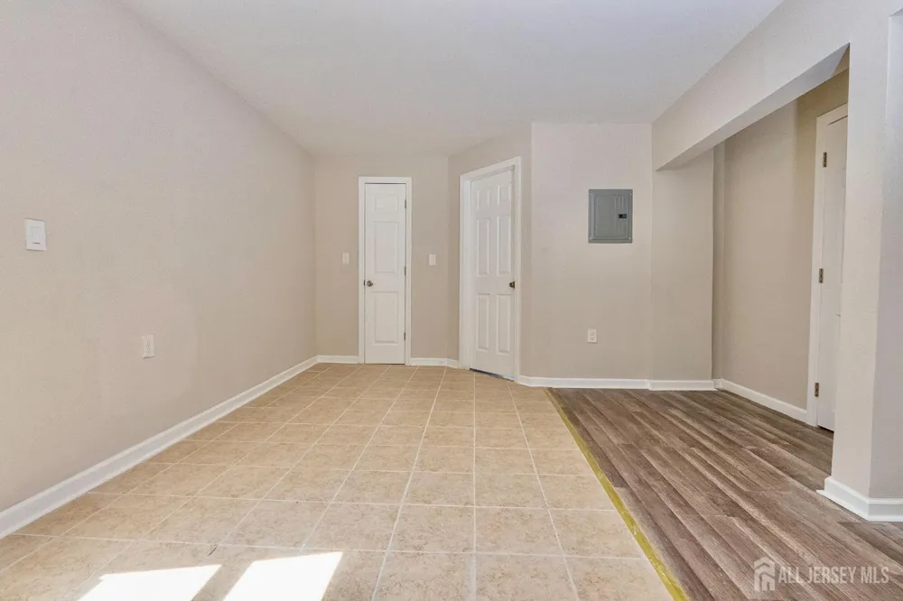 186 17th Street #2 East Orange, NJ 07017