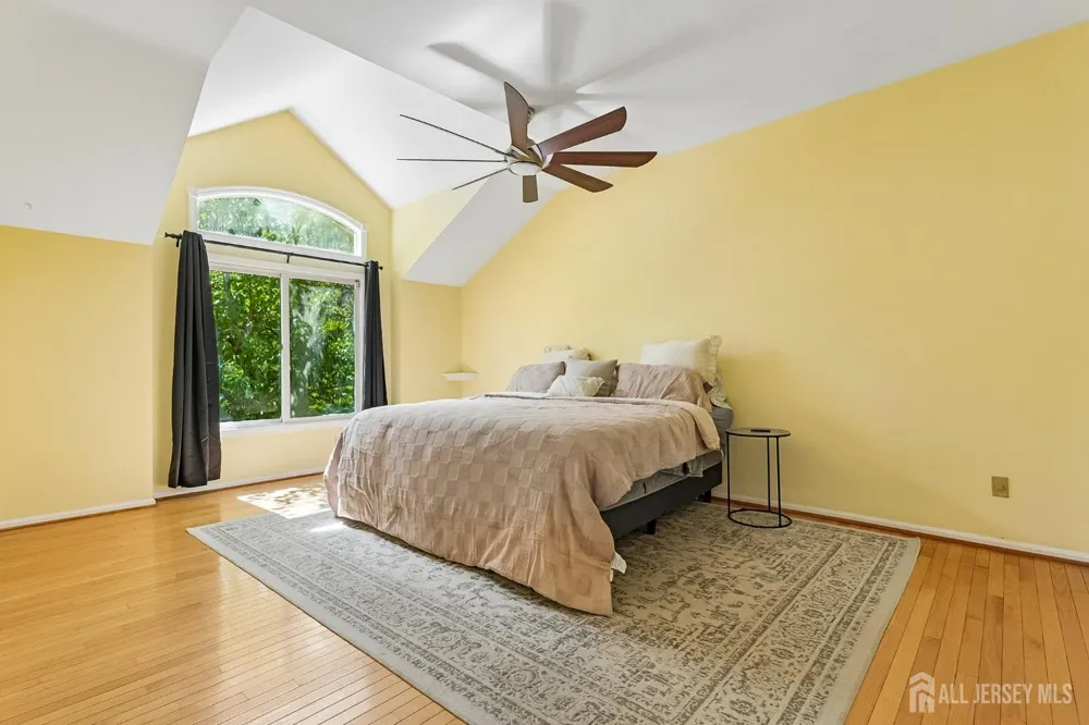 112 Kingsland Circle South Brunswick, NJ 08852