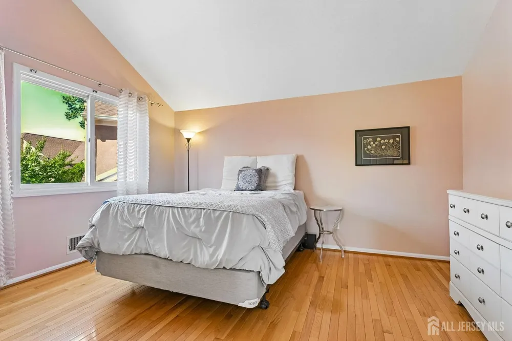 112 Kingsland Circle South Brunswick, NJ 08852