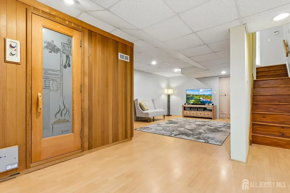 112 Kingsland Circle South Brunswick, NJ 08852